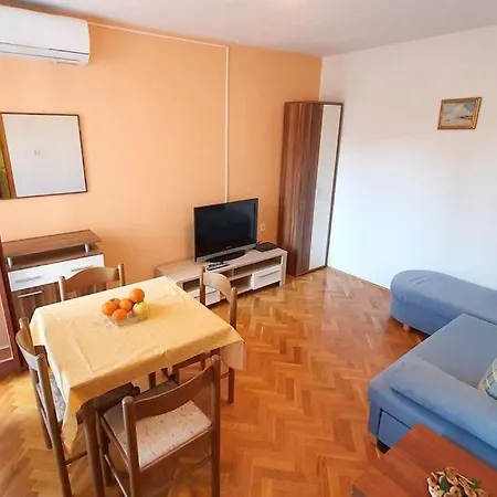 Mirjana F Apartaments Baska  Exterior photo