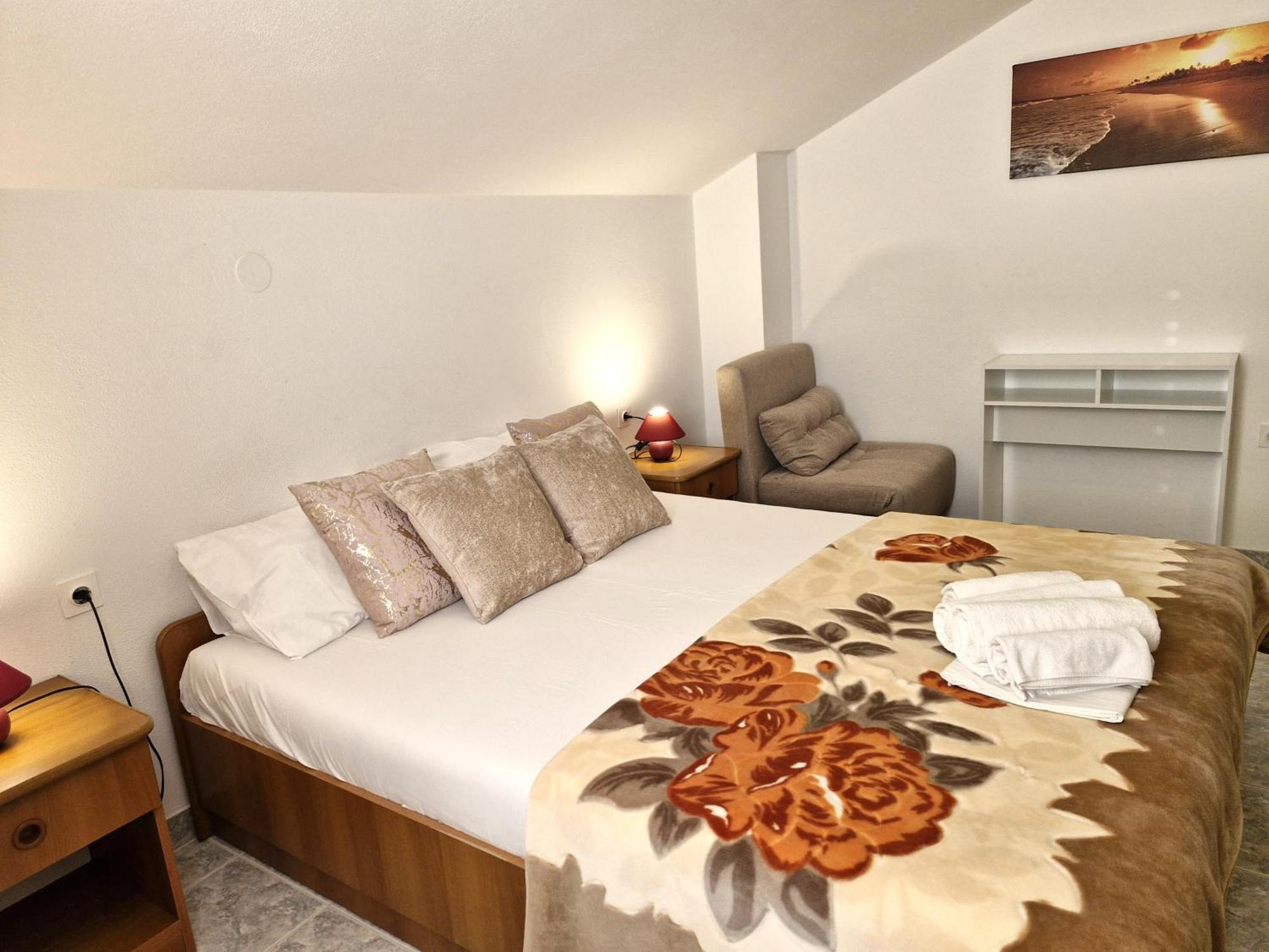 Appartement Mirjana F *